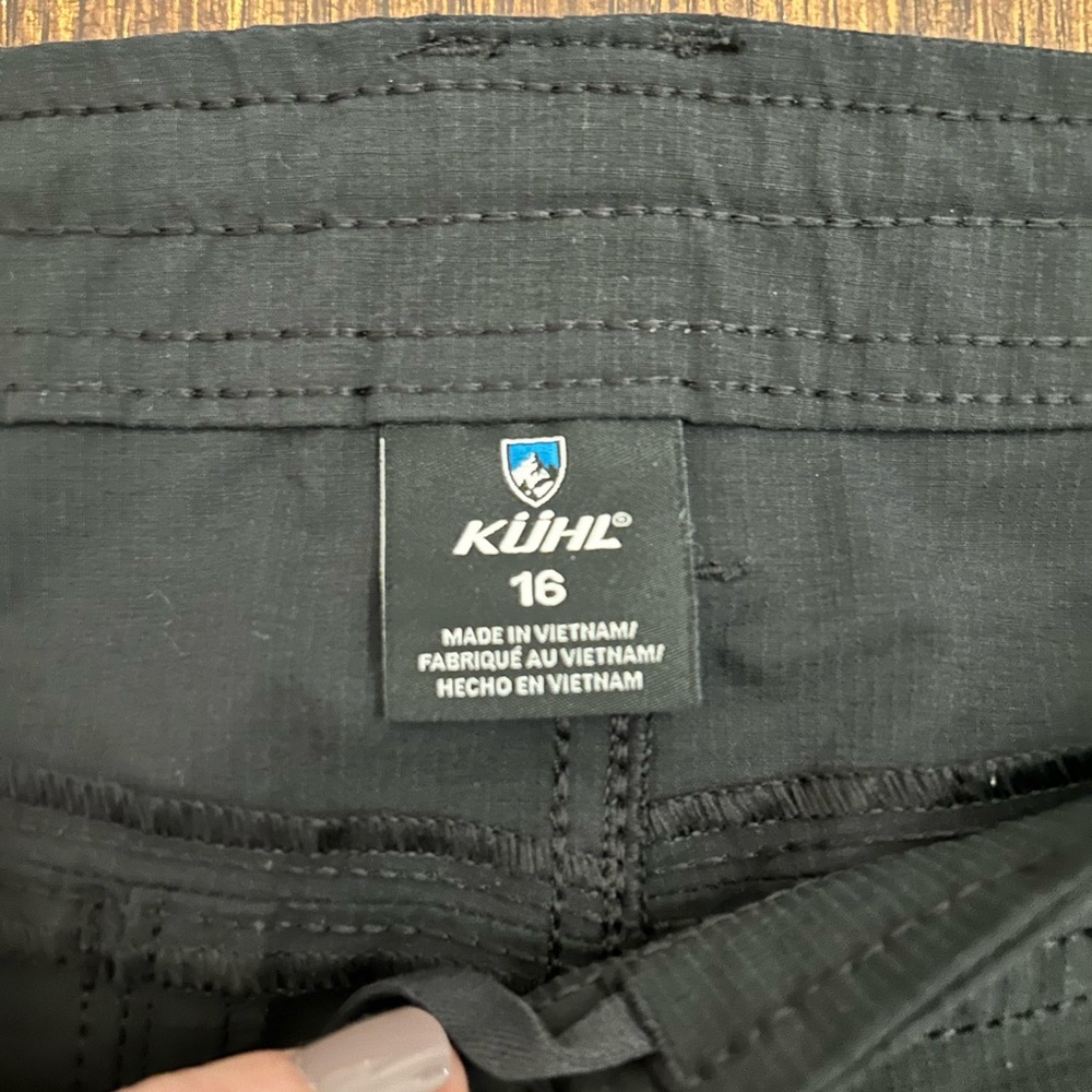 Women’s Kuhl Black Hiking Shorts adjustable length size 16 - Picture 2 of 8